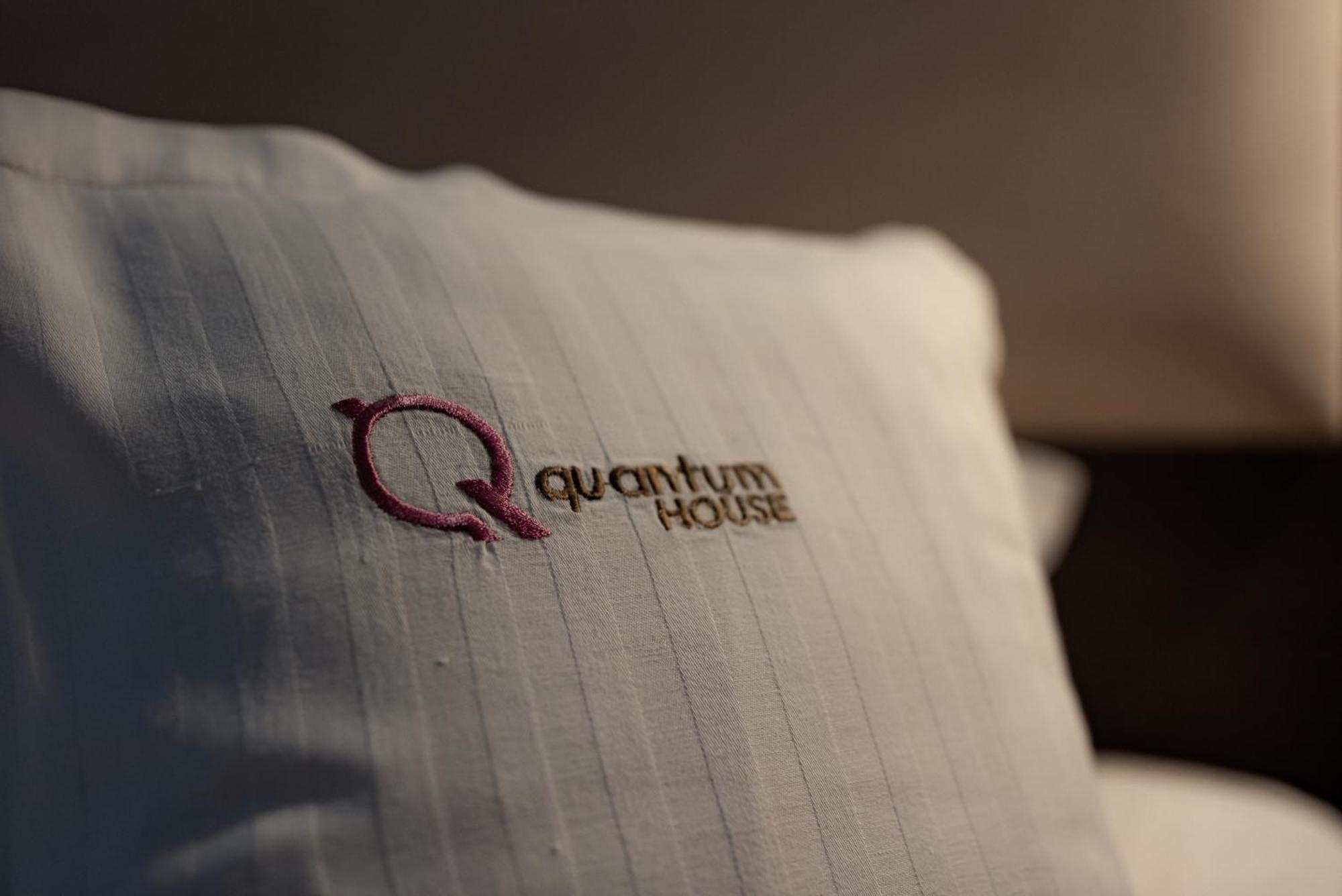 Quantum House Hotell Vatra Dornei Eksteriør bilde